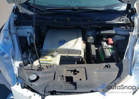 2015 Nissan Leaf S z USA, uszkodzony, nr VIN 1N4AZ0CP8FC303835